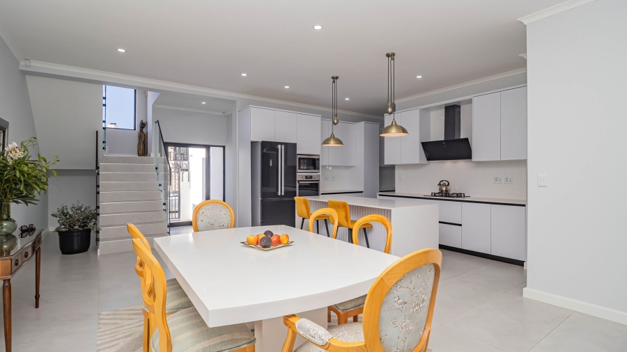 4 Bedroom Property for Sale in Sandown Western Cape